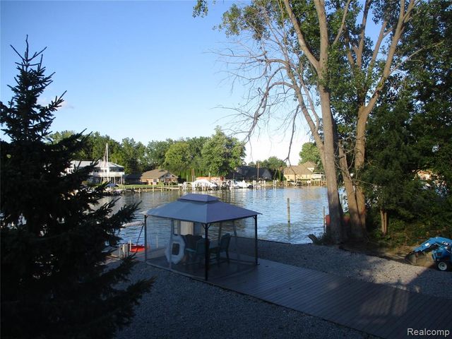 30471 Manse Street, Harrison Twp, MI 48045