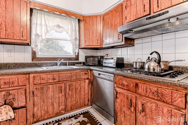 37 Caroline Drive, South River, NJ 08882
