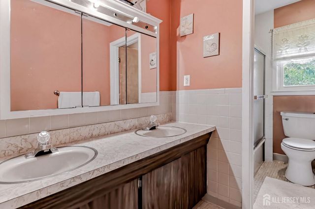 37 Caroline Drive, South River, NJ 08882