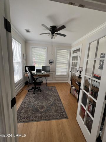 25 National Boulevard, Beaufort, SC 29907