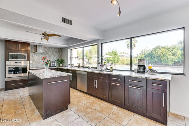 6002 E CORRINE Drive, Scottsdale, AZ 85254