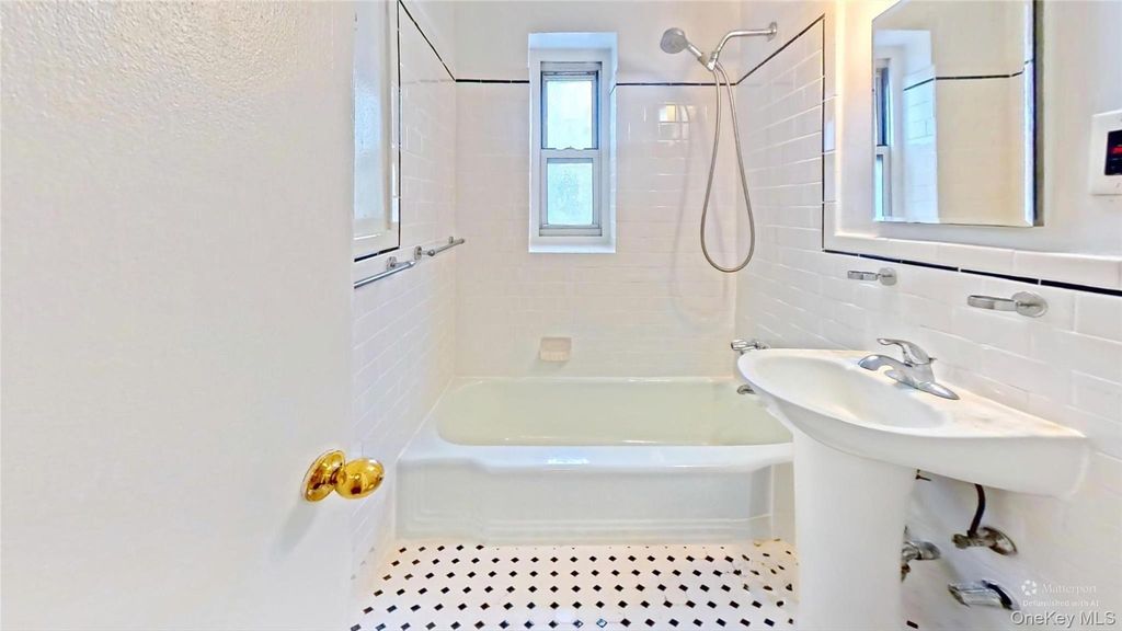 7502 Austin Street 2G, Forest Hills, NY 11375 — photo 2