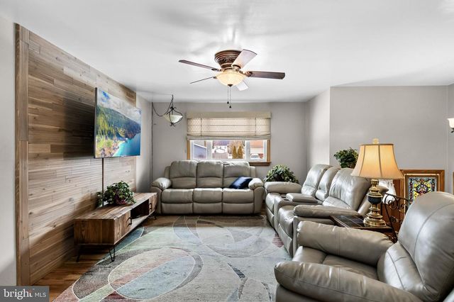 709 DARTMOUTH AVE, Cinnaminson, NJ 08077