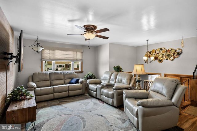 709 DARTMOUTH AVE, Cinnaminson, NJ 08077