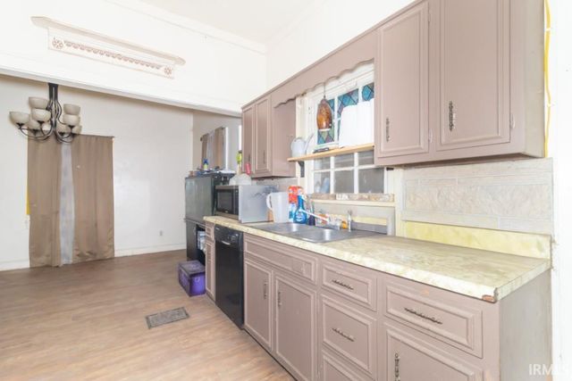 1727 Plum Street, New Castle, IN 47362