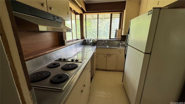 87-250 Kulaaupuni Street, Waianae, HI 96792