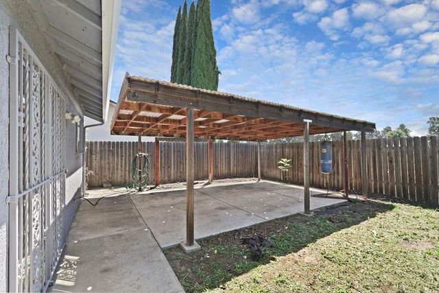 1288 Derrick Dr, Stockton, CA 95206
