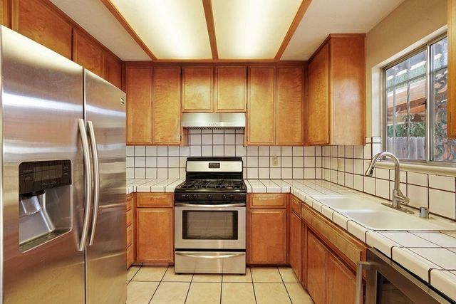 1288 Derrick Dr, Stockton, CA 95206