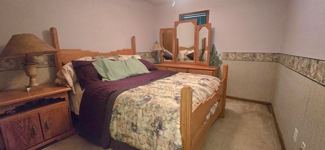 4742 Meadow Valley Drive, West Des Moines, IA 50265