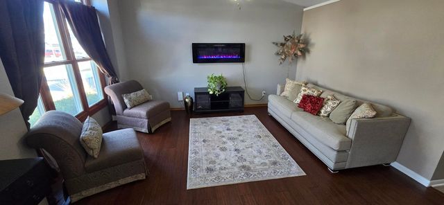 4742 Meadow Valley Drive, West Des Moines, IA 50265