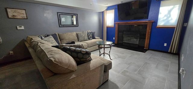 4742 Meadow Valley Drive, West Des Moines, IA 50265