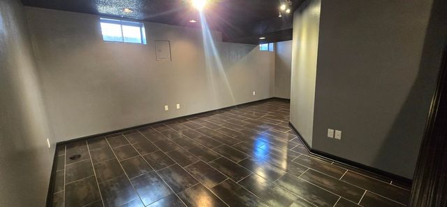 4742 Meadow Valley Drive, West Des Moines, IA 50265