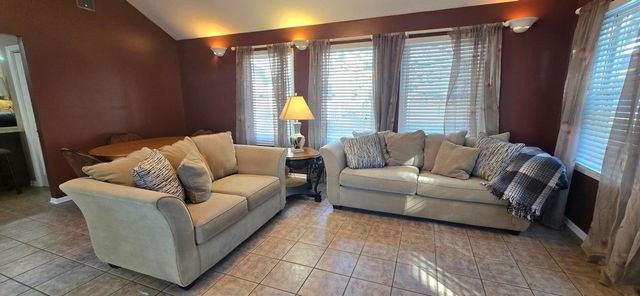 4742 Meadow Valley Drive, West Des Moines, IA 50265