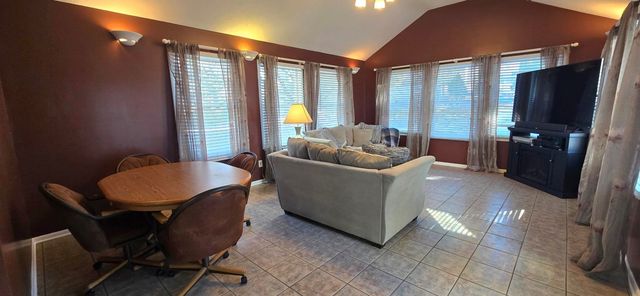 4742 Meadow Valley Drive, West Des Moines, IA 50265