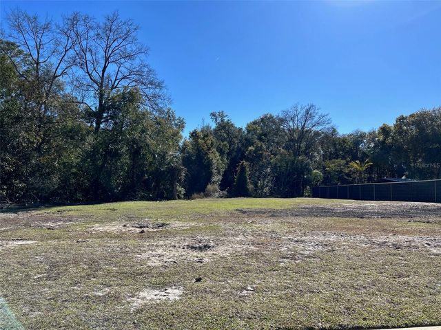 751 W PENNSYLVANIA AVENUE, Lake Helen, FL 32744