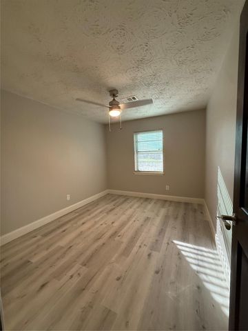 4406 Mallard Drive, Baytown, TX 77523