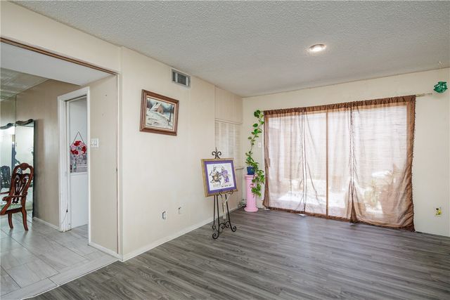 4722 Bonner Dr, Corpus Christi, TX 78411