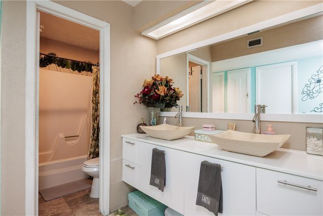 4722 Bonner Dr, Corpus Christi, TX 78411
