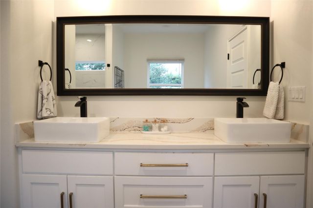 20602 Oak RDG, Lago Vista, TX 78645