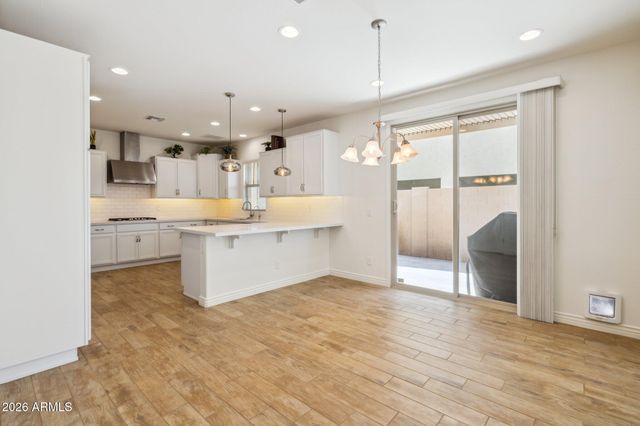 211 E BRINLEY Drive, Tempe, AZ 85288