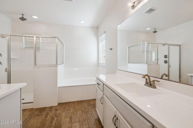 211 E BRINLEY Drive, Tempe, AZ 85288