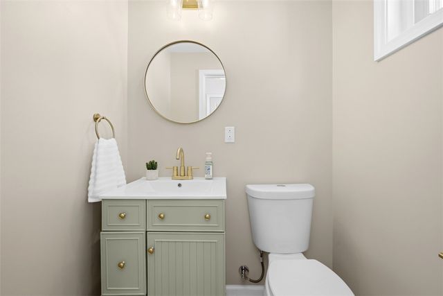 624 Orchard Hill Dr, O'hara, PA 15238