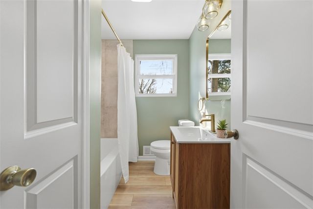 624 Orchard Hill Dr, O'hara, PA 15238