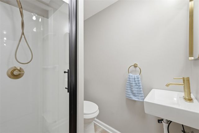 624 Orchard Hill Dr, O'hara, PA 15238