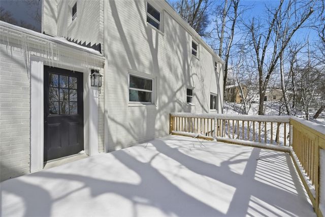 624 Orchard Hill Dr, O'hara, PA 15238