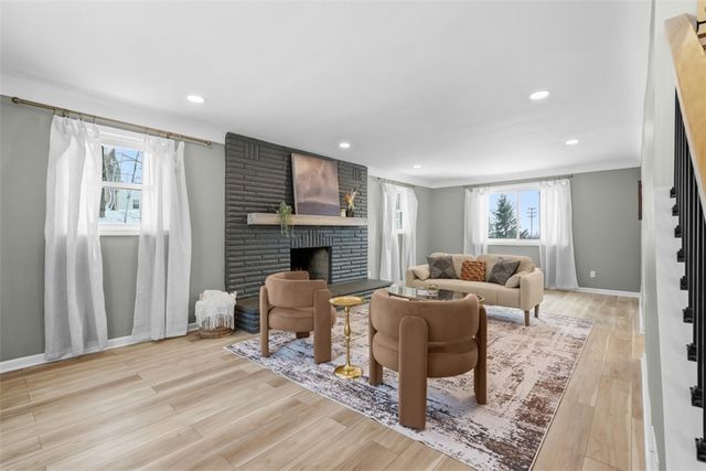 624 Orchard Hill Dr, O'hara, PA 15238