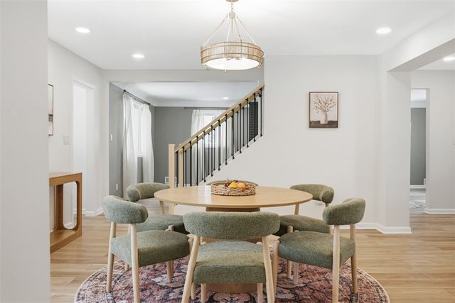 624 Orchard Hill Dr, O'hara, PA 15238