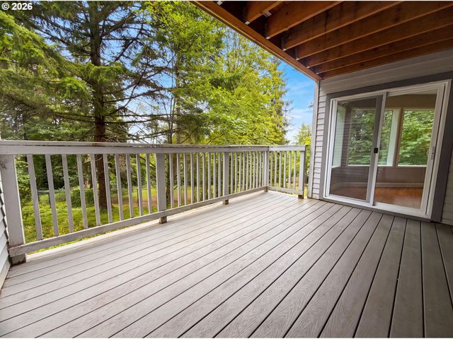 48 EAGLE CREST Dr 5F, Lake Oswego, OR 97035
