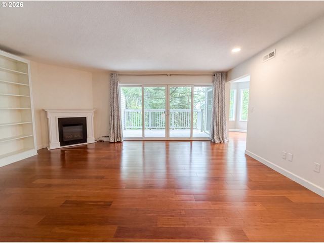 48 EAGLE CREST Dr 5F, Lake Oswego, OR 97035