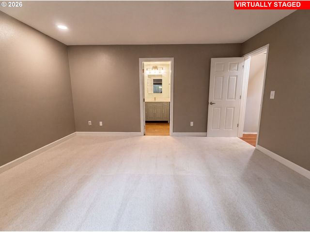 48 EAGLE CREST Dr 5F, Lake Oswego, OR 97035