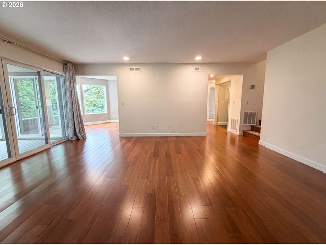 48 EAGLE CREST Dr 5F, Lake Oswego, OR 97035