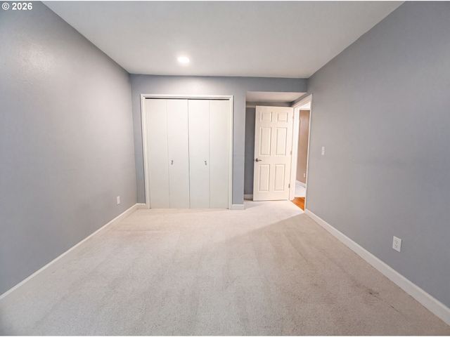 48 EAGLE CREST Dr 5F, Lake Oswego, OR 97035