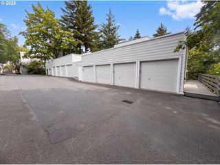 48 EAGLE CREST Dr 5F, Lake Oswego, OR 97035