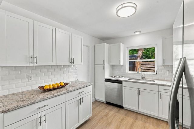 3030 COURTLAND STREET, Sarasota, FL 34237