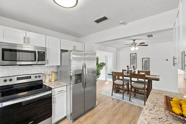 3030 COURTLAND STREET, Sarasota, FL 34237