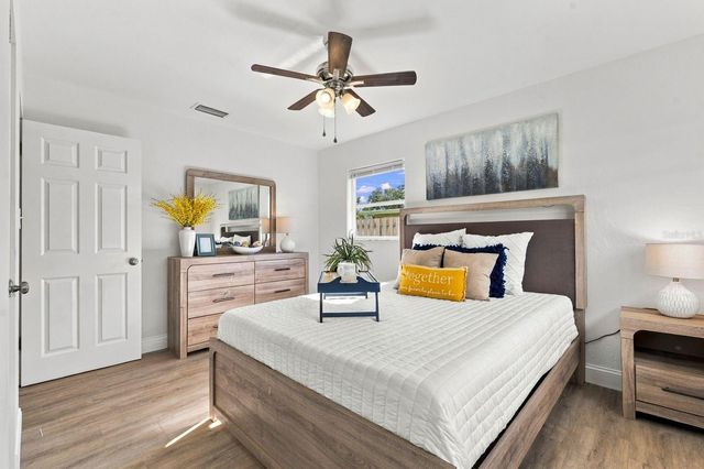 3030 COURTLAND STREET, Sarasota, FL 34237