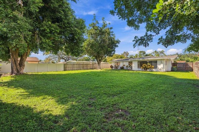 3030 COURTLAND STREET, Sarasota, FL 34237