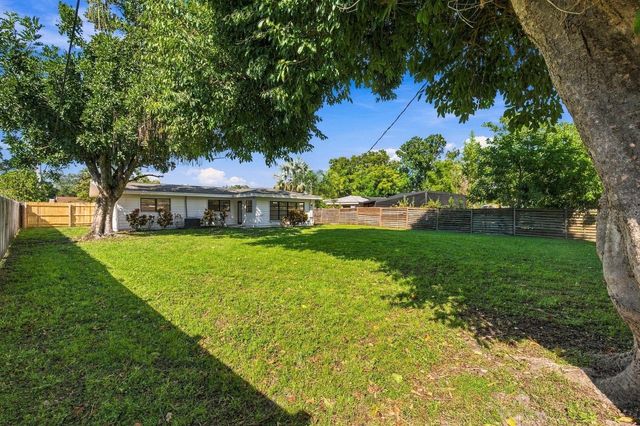 3030 COURTLAND STREET, Sarasota, FL 34237