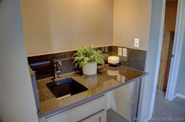 1501 Old North Place, Sand Springs, OK 74063
