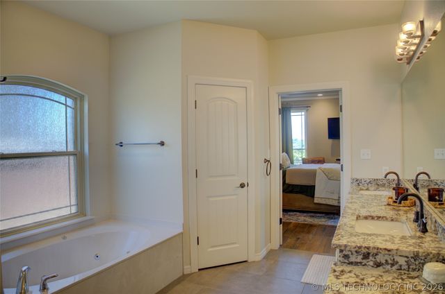 1501 Old North Place, Sand Springs, OK 74063