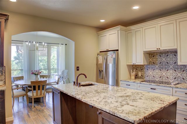 1501 Old North Place, Sand Springs, OK 74063