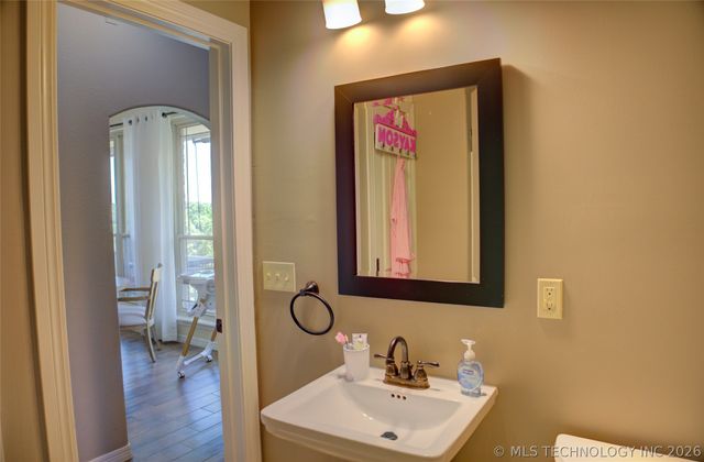 1501 Old North Place, Sand Springs, OK 74063