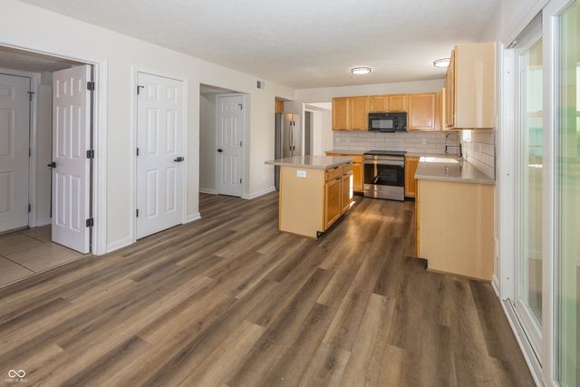 1225 Dale Hollow Drive, Indianapolis, IN 46229