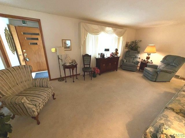 501 Chestnut Street, Clay, NY 13212