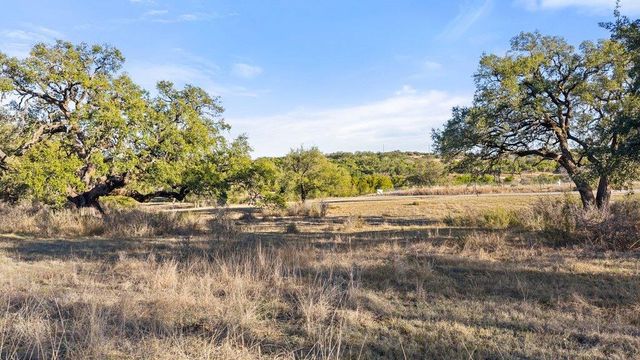 885 Stanton RD, Johnson City, TX 78636