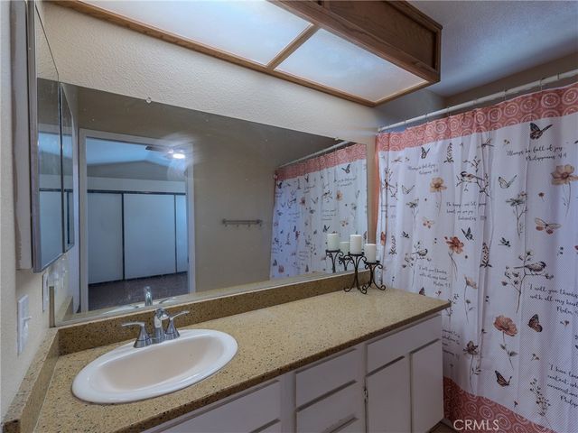 1302 Via Vista, Riverside, CA 92506